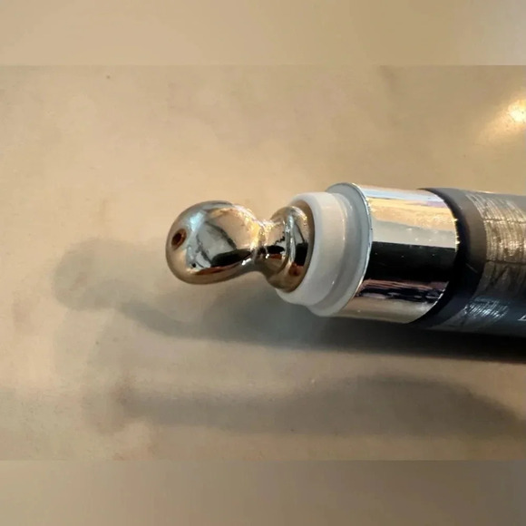 Freedom of Expression Dual-Purpose Line Eliminator Full Size - Picture 4 of 8